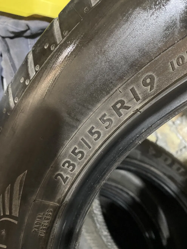 235/55 R19 Dunlop Sport Maxx комплект шин летних.