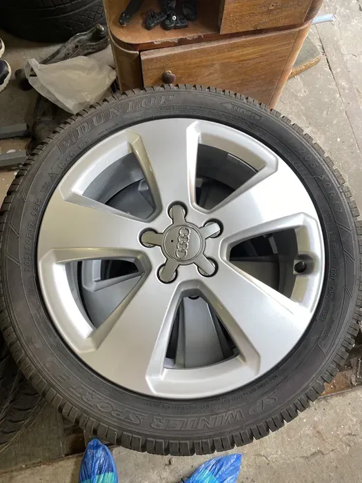 Audi r17 5/112 et 48 к-т дисков