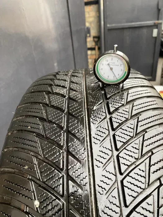225/50 R18 Bridgestone Blizzak LM 21г комплект шин зимних.