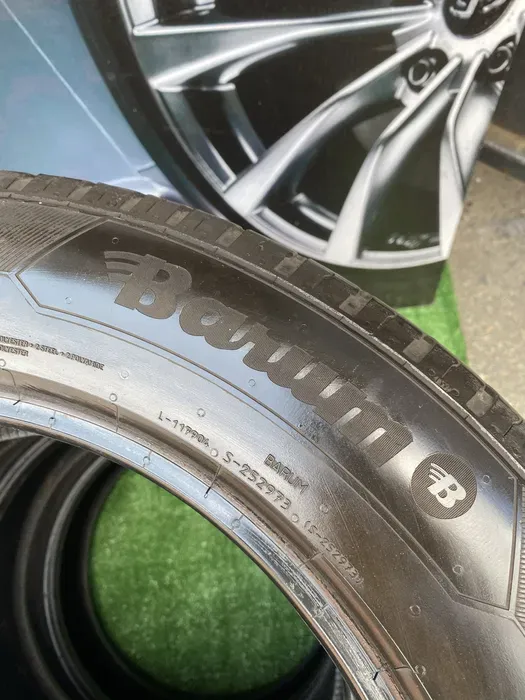 225/60 R18 Barum Bravuris 5 , 20г комплект шин летних.