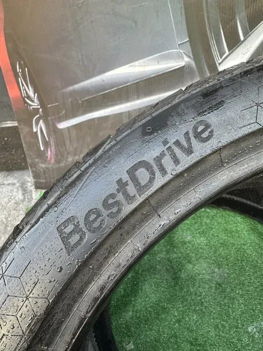 255/35 R19 Best Drive 22г пара шин летних.