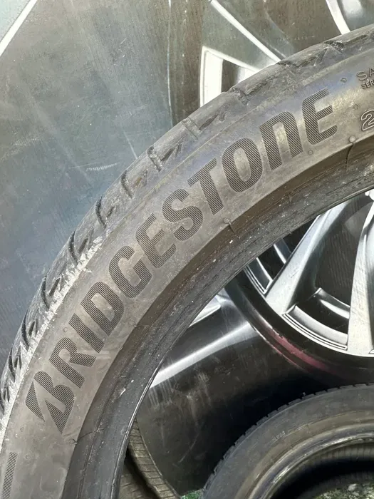 245/40 R19 Bridgestone Turanza 22г пара шин летних.