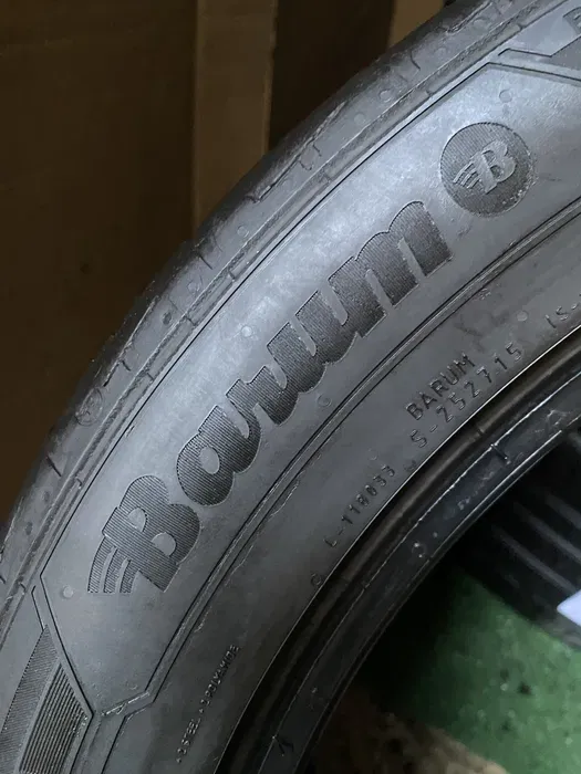 255/45 R18 Barum Bravuris 5, 22 год, пара шин летних