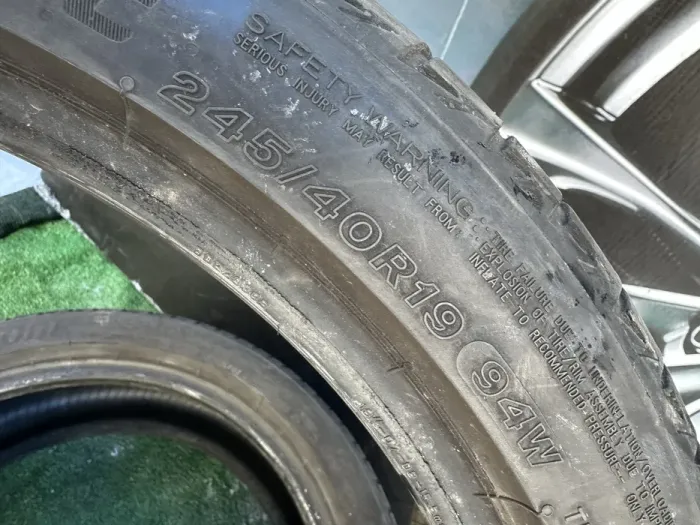 245/40 R19 Bridgestone Turanza 22г пара шин летних.