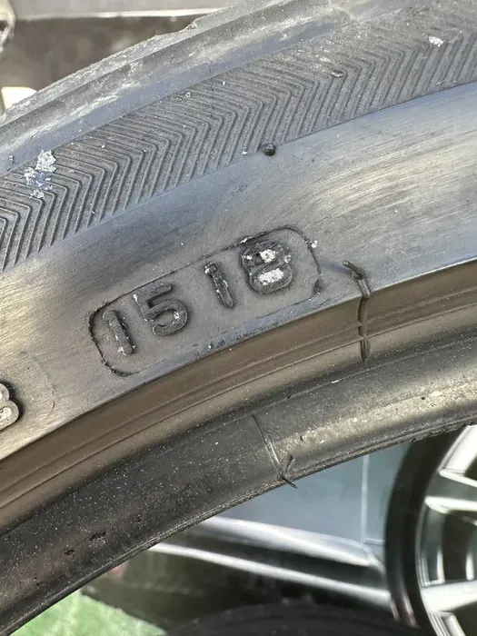 235/40 R19 Bridgestone Potenza комплект шин летних.