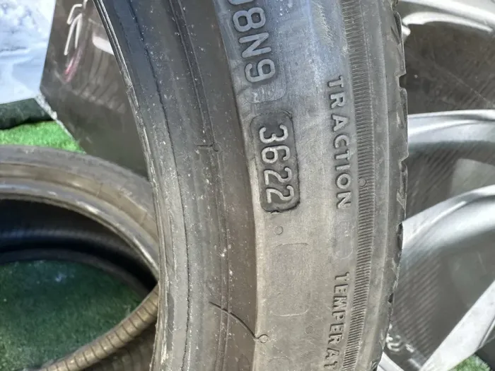245/40 R19 Bridgestone Turanza 22г пара шин летних.