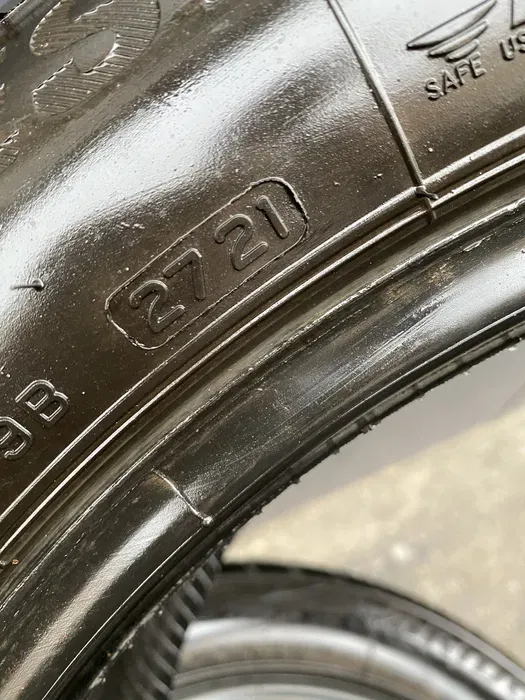 225/50 R18 Bridgestone Blizzak LM 21г комплект шин зимних.