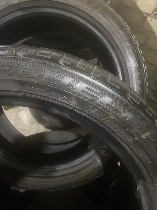 225/45 R18 Bridgestone Dueler пара шин летних