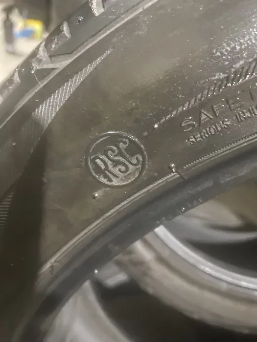 225/45 R18 Bridgestone Dueler пара шин летних