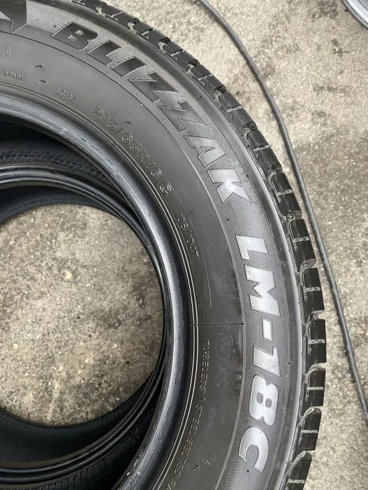215/65 R16C Bridgestone Blizzak LM комплект шин всесезонных