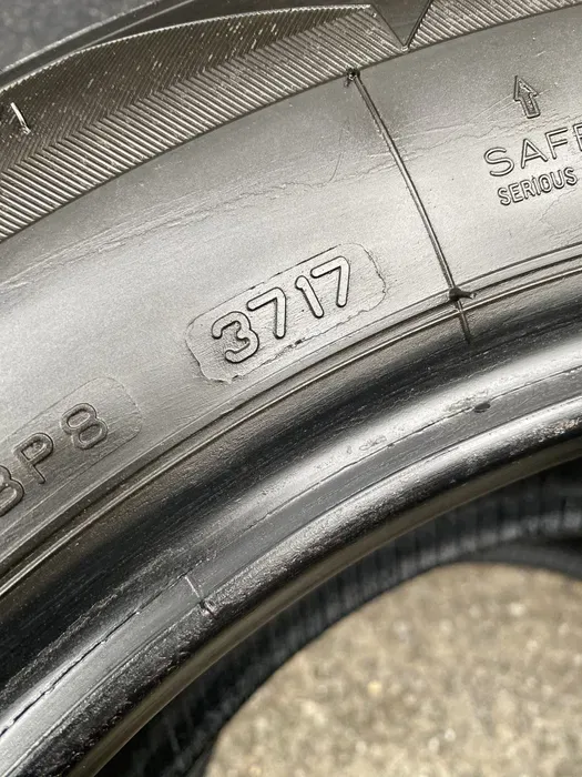 215/65 R16C Bridgestone Blizzak LM комплект шин всесезонных