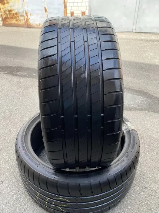 235/35 R19 Bridgestone Potenza 23г пара шин летних