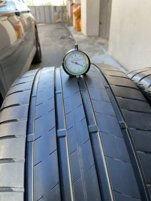 255/40 R20 Bridgestone Turanza 21г пара шин летних