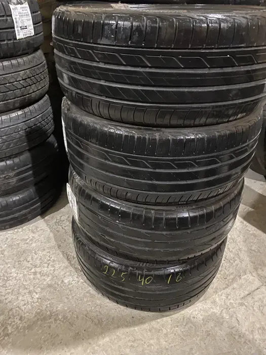 225/40 R18 Bridgestone Turanza комплект шин летних