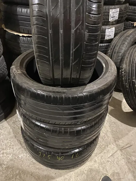 225/40 R18 Bridgestone Turanza комплект шин летних