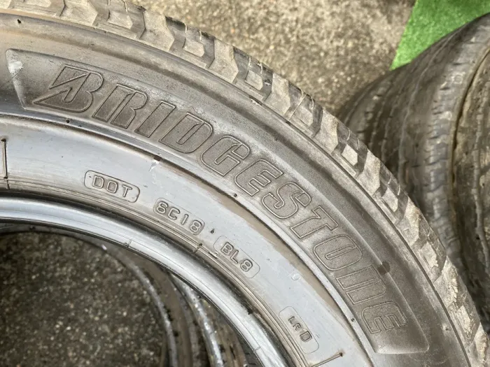 215/70 R15C Bridgestone Duravis комплект шин летних