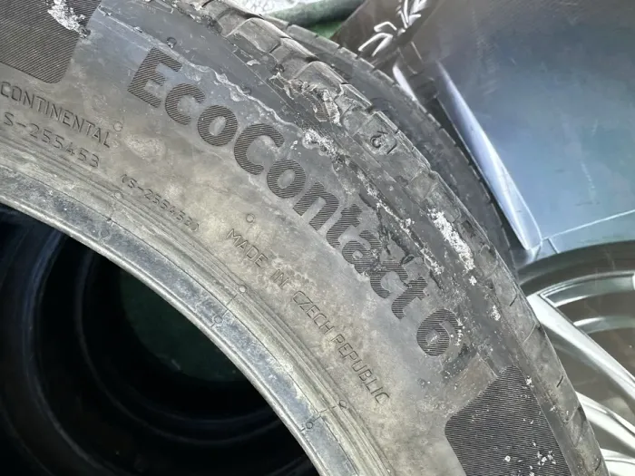 235/45 R18 Continental EcoContact 6  20г комплект шин летних/2