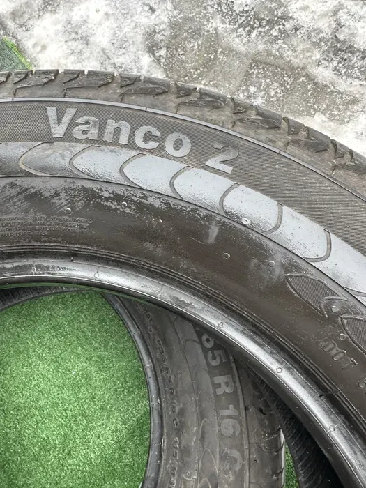 235/65 R16c Continental Vanco 2, пара шин летних.