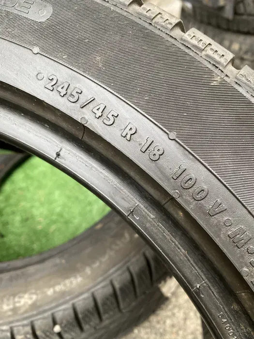 245/45 R18 Continental ContiWinterContact Run/Flat комплект шин зимних