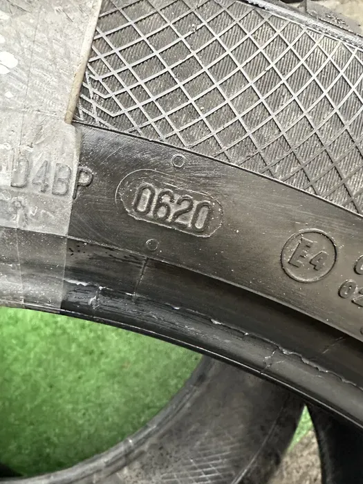 285/45 R21 Continental Winter Contact 20г пара шин зимних.