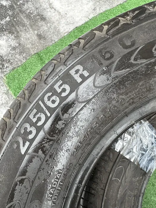 235/65 R16c Continental Vanco 2, пара шин летних.