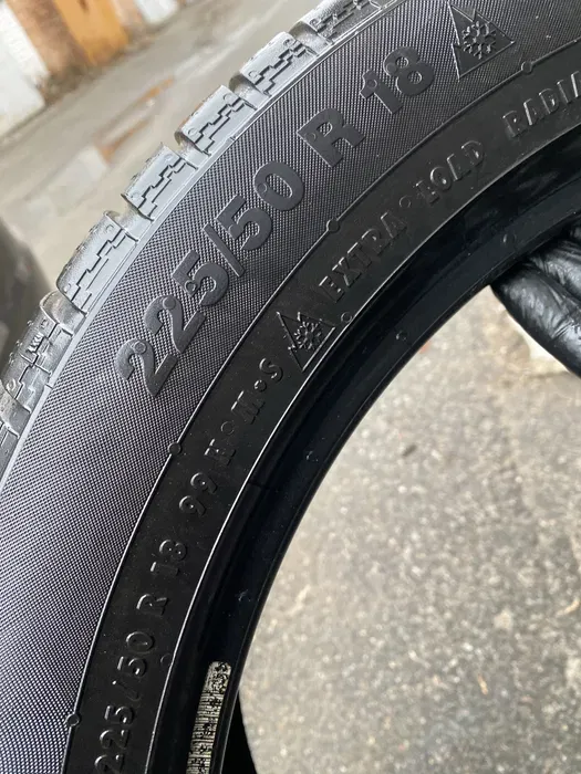 225/50 R18 Continental ContiWinterContact 21г пара шин зимних.