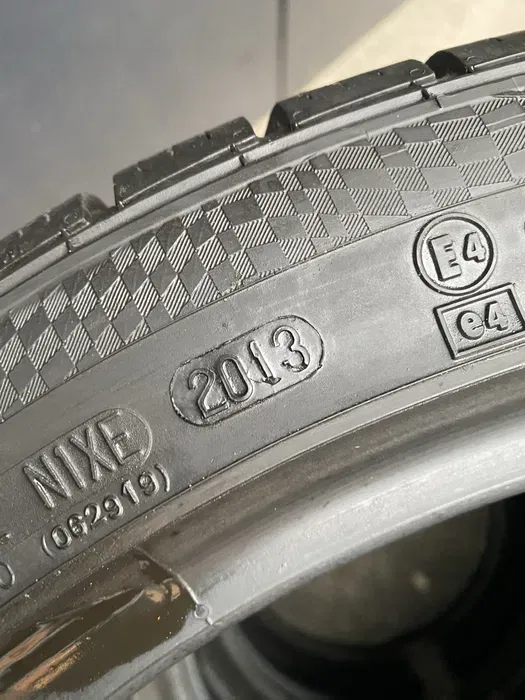 235/40 R18 Continental ContiWinterContact комплект шин зимних.