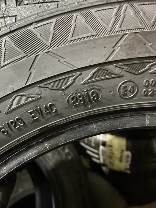 205/65 R16C Continental VancoWinter 2 пара шин зимних