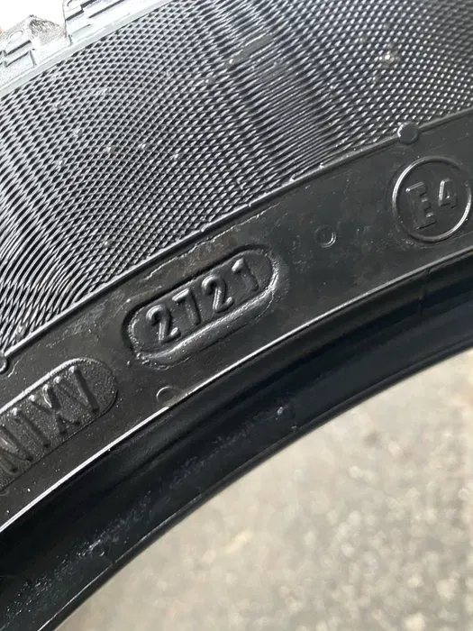 225/50 R18 Continental ContiWinterContact 21г пара шин зимних.