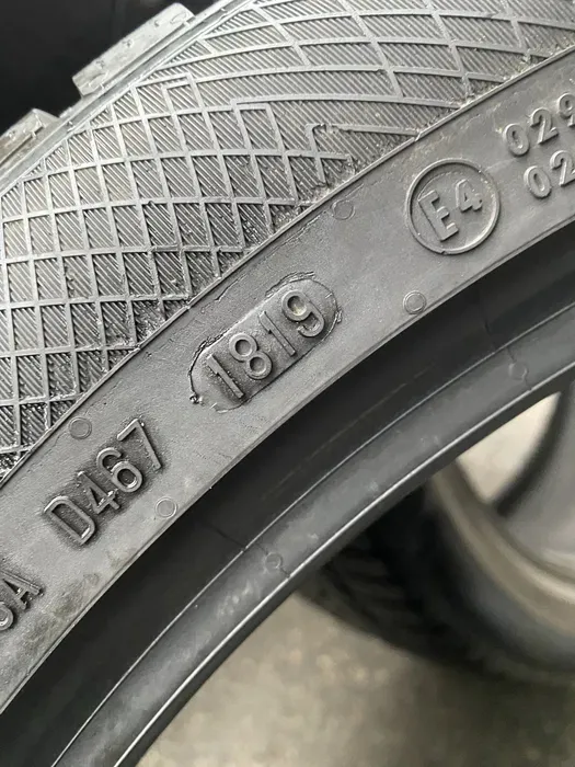 245/45 R20 Continental Winter Contact 19г пара шин зимних.