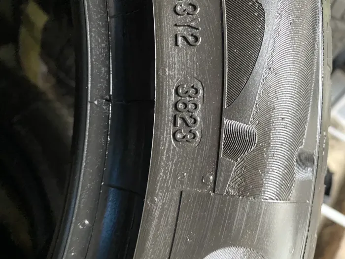 215/55 R17 Continental UltraContact NXT 23г пара шин летних