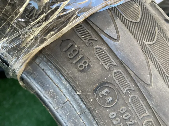 215/65 R16C Continental Vanco 2 комплект шин летних