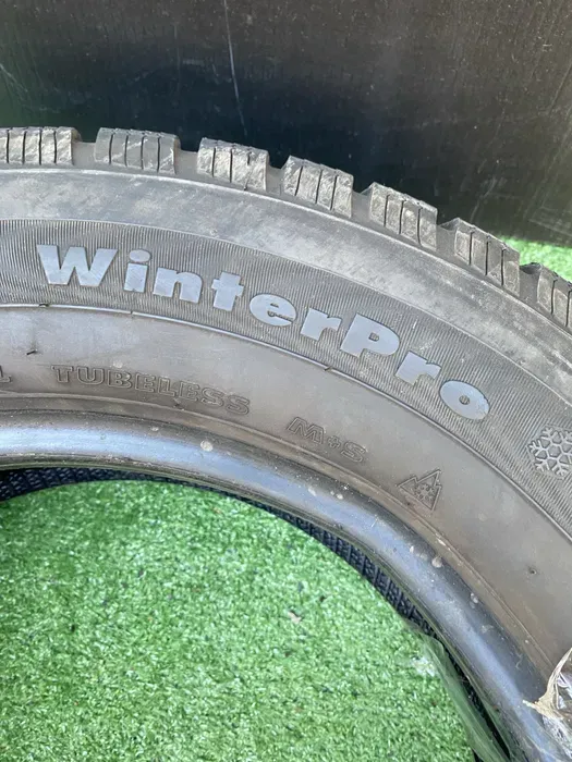 215/65 R16 Champiro Winter Pro пара шин зимних.