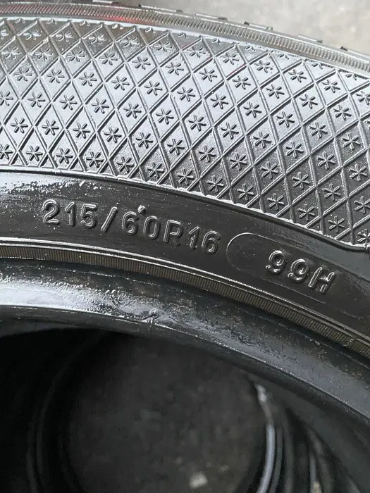 215/60 R16 Kleber Krisalp 19г пара шин зимних.