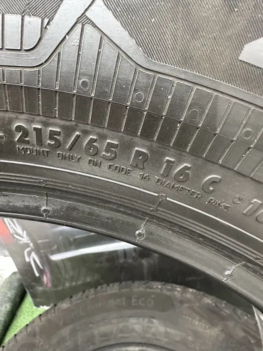 215/65 R16C Continental Van Contact Eco 21г комплект шин летних.