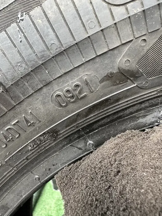 215/65 R16C Continental Van Contact Eco 21г комплект шин летних.