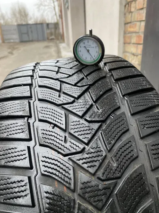 255/40 R19 Dunlop Winter Sport 21г пара шин зимних.