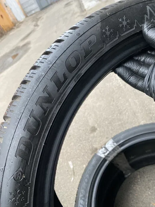 255/40 R19 Dunlop Winter Sport 21г пара шин зимних.