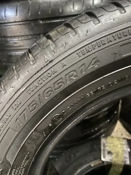 175/65 R14 Dunlop Street Response пара шин летних