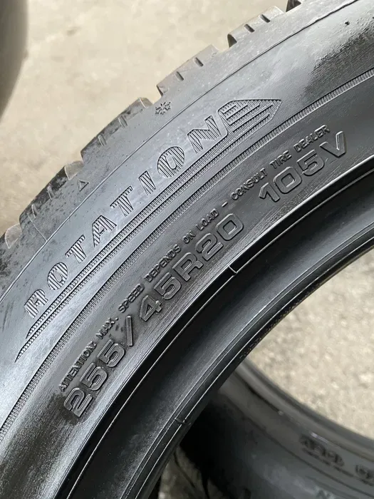 255/45 R20 Dunlop Winter Sport 5, 20г пара шин зимних.