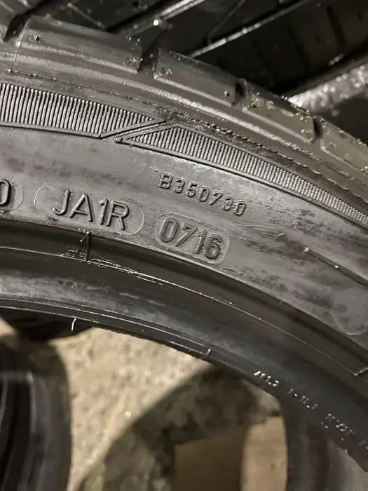 275/40 R18 Dunlop SportMaxx пара шин летних
