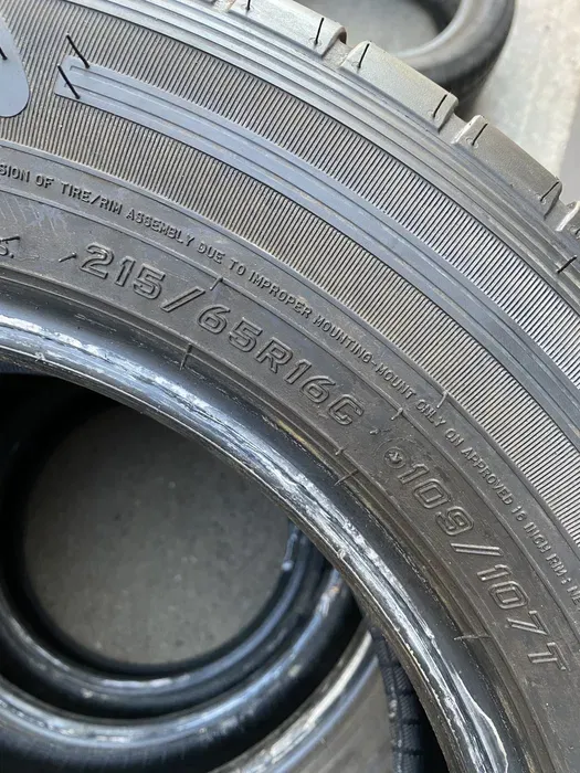 215/65 R16C Falken Linam 22г комплект шин летних