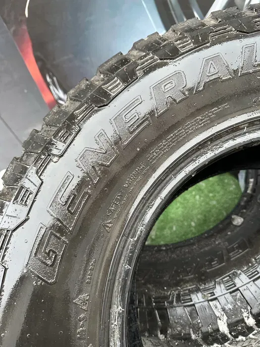 285/70 R17 General Grabber 21г пара шин всесезонных.