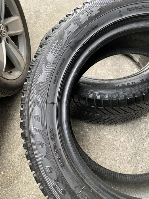 235/55 R17 Good/Year Vector комплект шин всесезонных