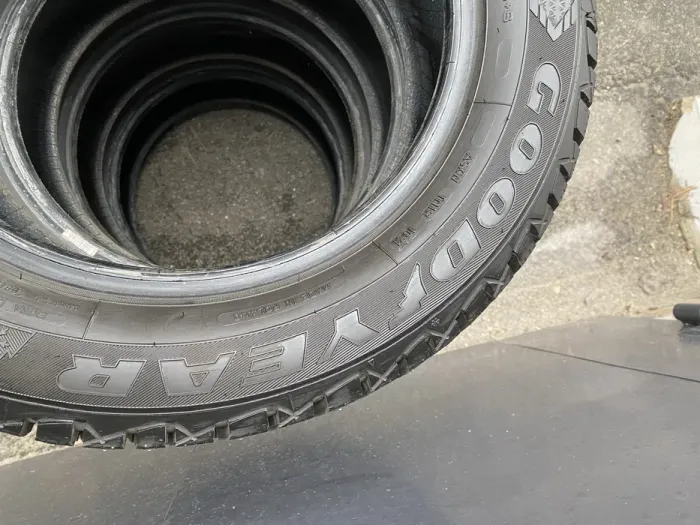 205/60 R16 Good/Year Ultra Grip 6000, 21г пара шин зимних.