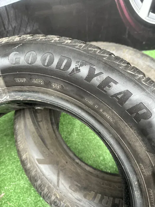 205/65 R15 Good/Year Ultra Grip 9, пара шин зимних.