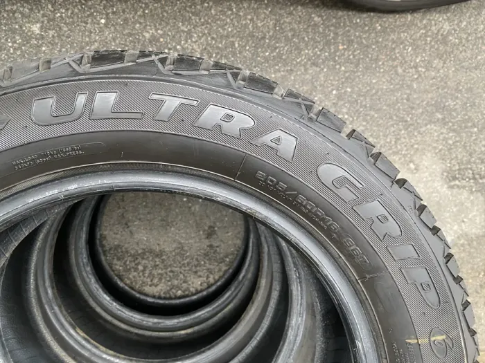 205/60 R16 Good/Year Ultra Grip 6000, 21г пара шин зимних.