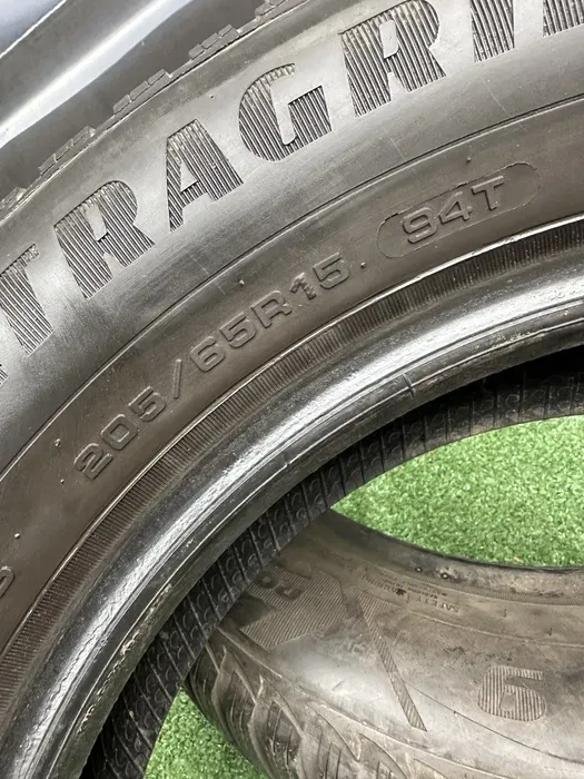 205/65 R15 Good/Year Ultra Grip 9, пара шин зимних.