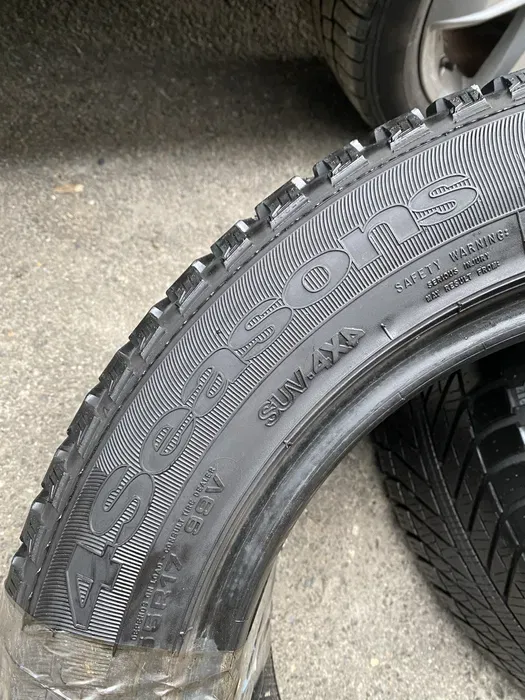 235/55 R17 Good/Year Vector комплект шин всесезонных