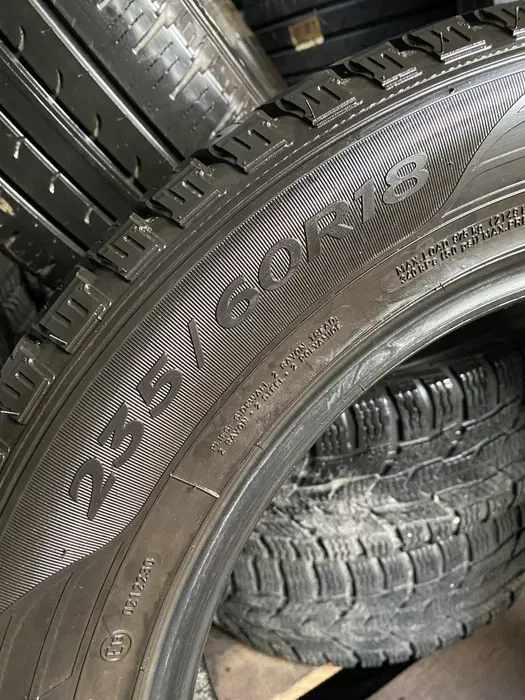 235/60 R18 Good/Year Efficient Grip 18 г, пара шин всесезонных